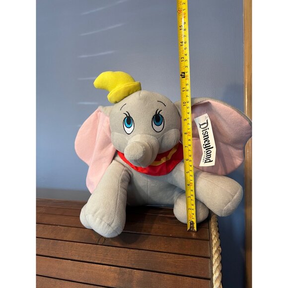 Disney Dumbo 14" Plush Disneyland Resorts New With Tag Disney Parks Authenticate - Picture 10 of 10